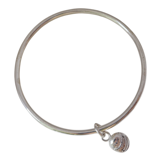 Sundial Shell Charm Bold Bangle