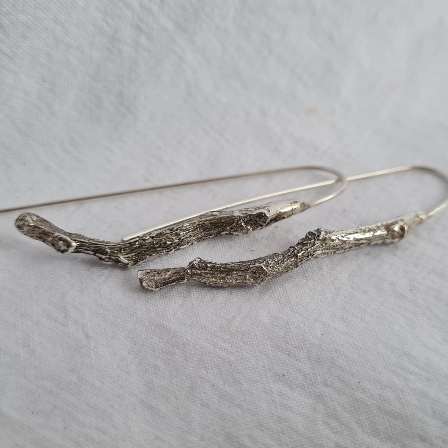 Stick thread earings